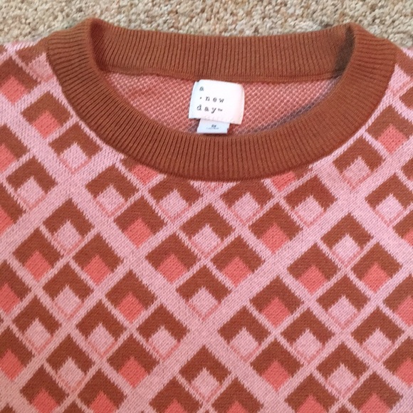 A new day pink, salmon and brown small sweater - Picture 2 of 5